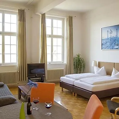 Apartment Hotel Konstanz מלון