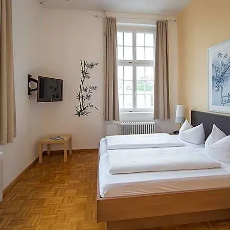 Apartment Hotel Konstanz מלון