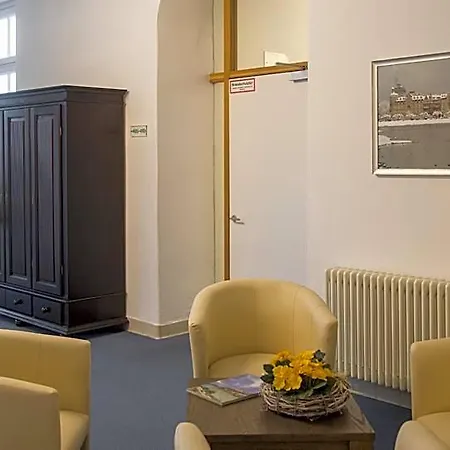 מלון Apartment Hotel Konstanz קונסטנץ