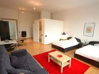 Apartment Hotel Konstanz מלון